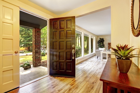 Larger than Life: Making Rooms Look Bigger with Clever Staging