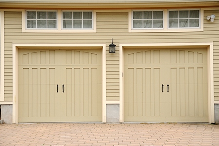 Two-Car Garage Most Common in New Homes