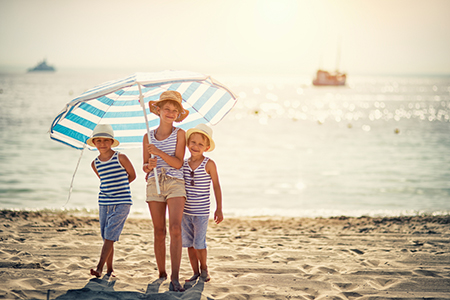 6 Ways to Keep Kids Safe and Healthy on Summer Trips