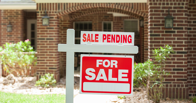 Pending Home Sales Tick Up in July