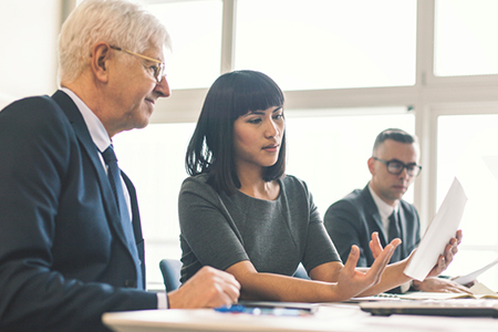 Companies Turning to ‘Reverse Mentoring’ to Tap Millennials’ Knowledge