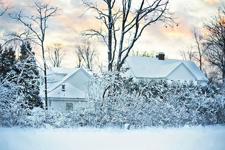 Sales in the Snow: 5 Home Staging Tips for Wintertime