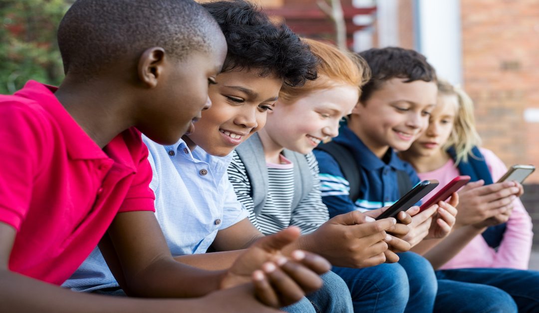 Should Kids Have Smartphones?