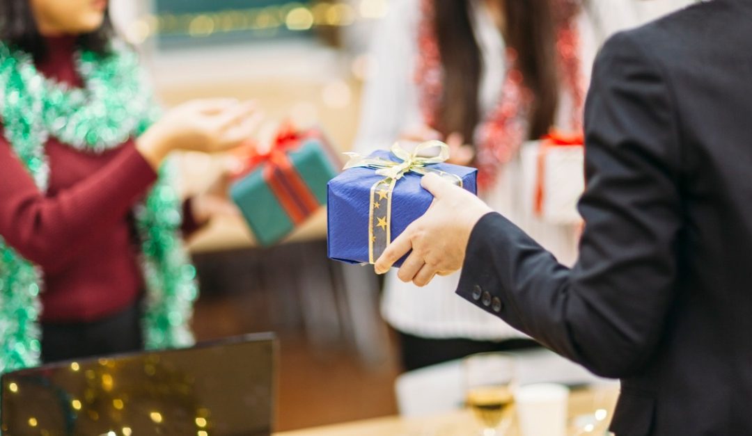 Top Ways to Earn Referrals This Holiday Season