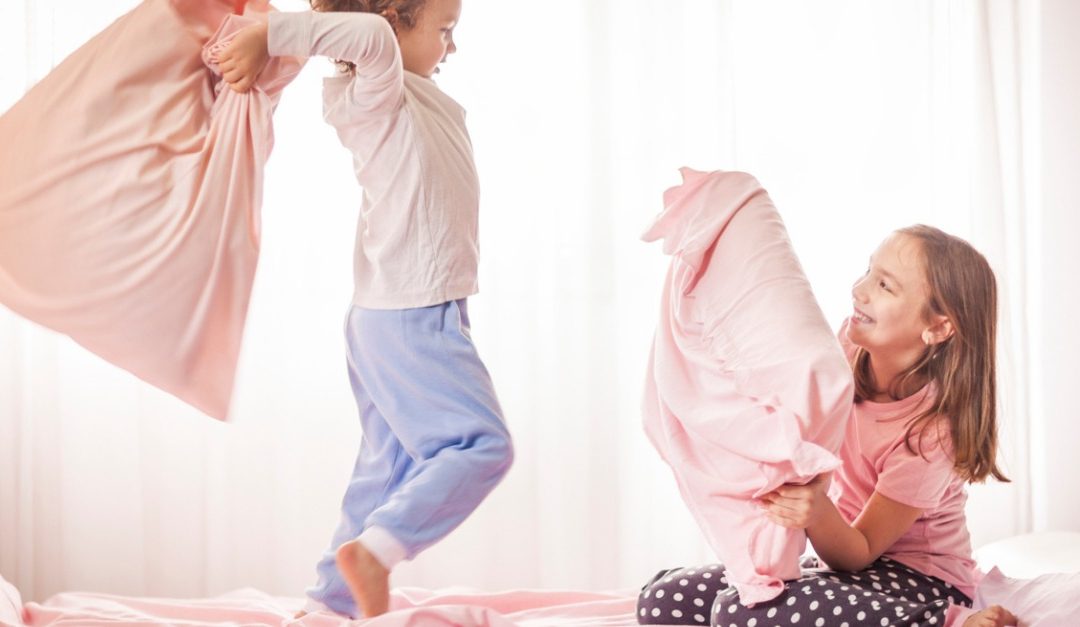 Pros and Cons of a Shared Kids Bedroom