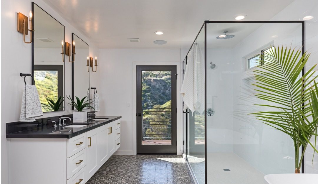 4 Tips for Luxuriously Staging Your Bathroom