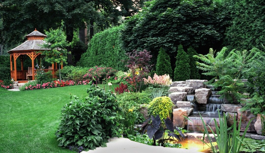 These Luxurious Garden Trends Will Give Your Home an Edge