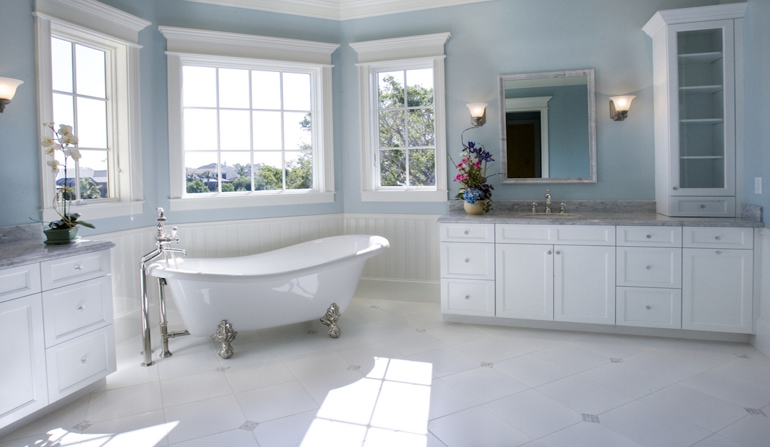 How to Stage a Luxurious Bathroom