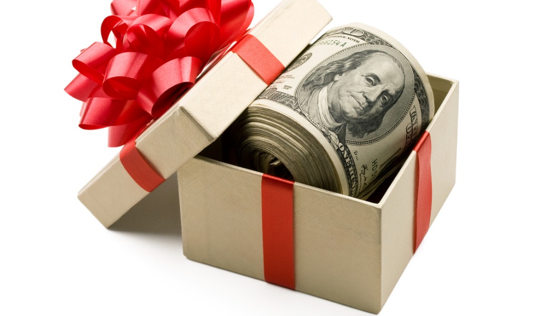 Can You Give Someone Money for a Down Payment as a Gift?