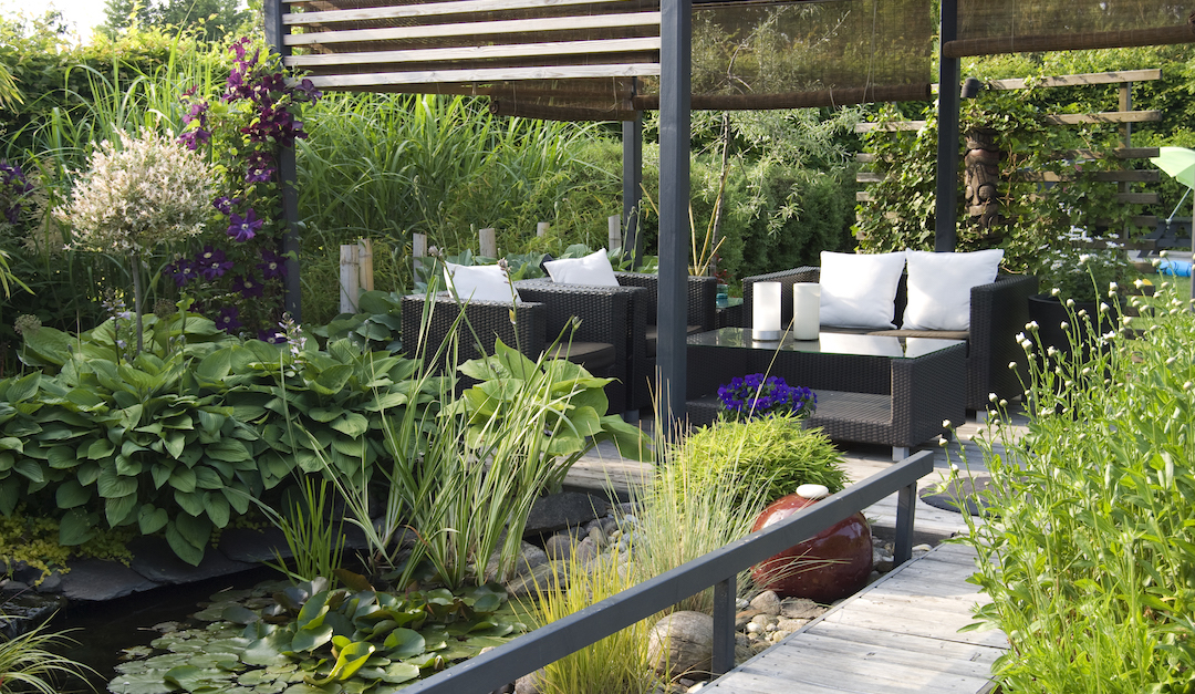 5 Elegant Styles to Elevate Your Outdoor Living Area