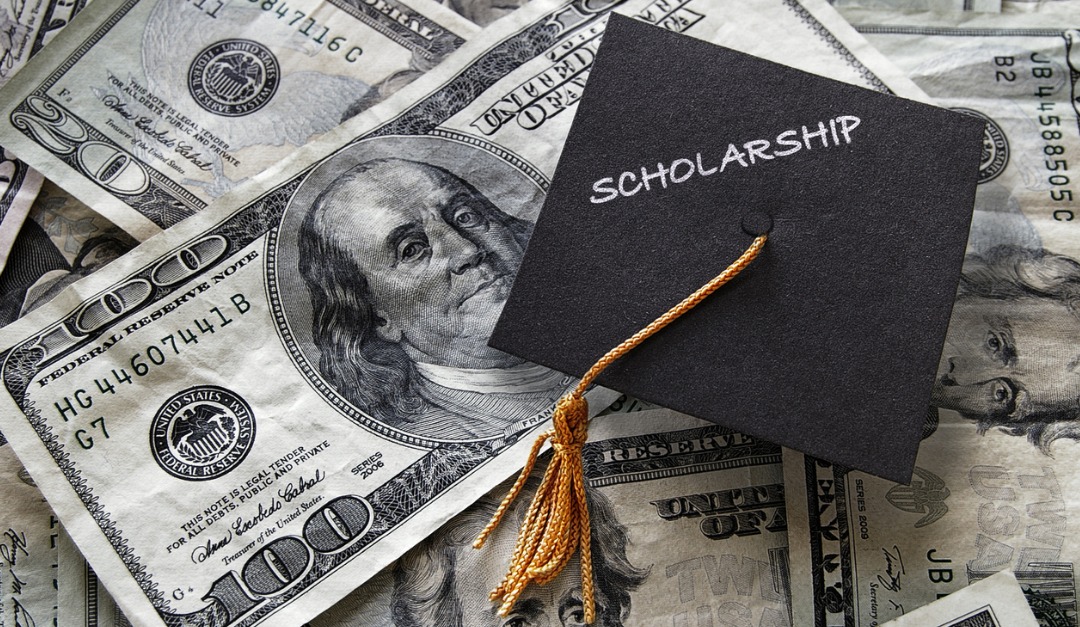 5 Tips for Getting College Scholarships
