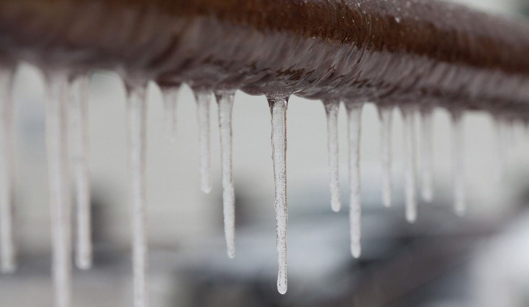 How to Deal With a Frozen Pipe