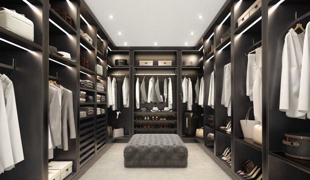 Should You Buy a House With Walk-in Closets?