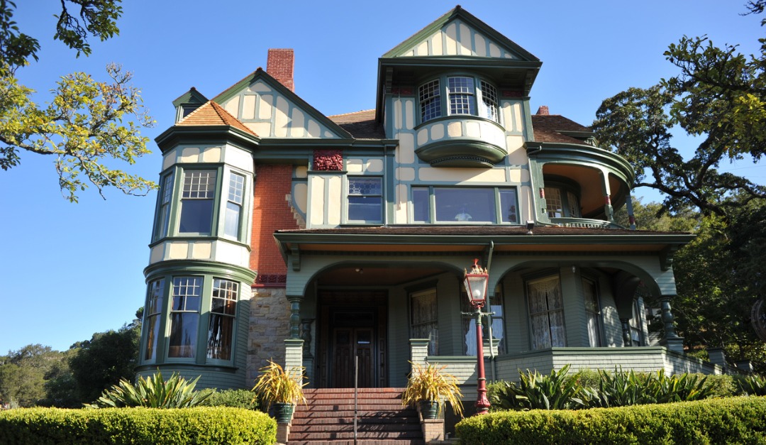 4 Defining Features of VictorianStyle Homes