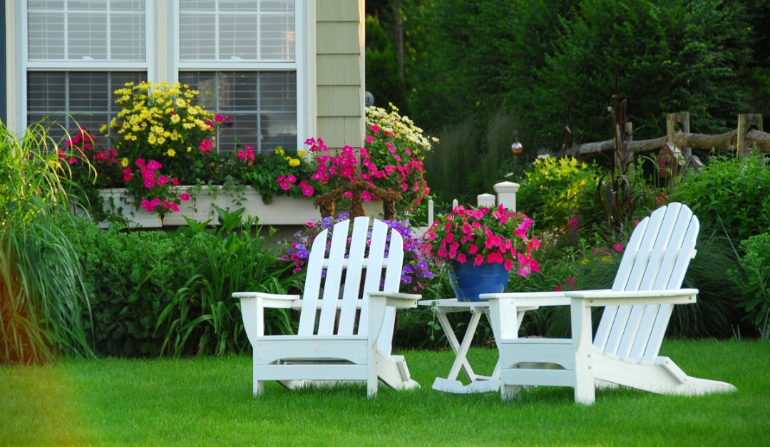 4 Timeless Chair Styles for Every Backyard