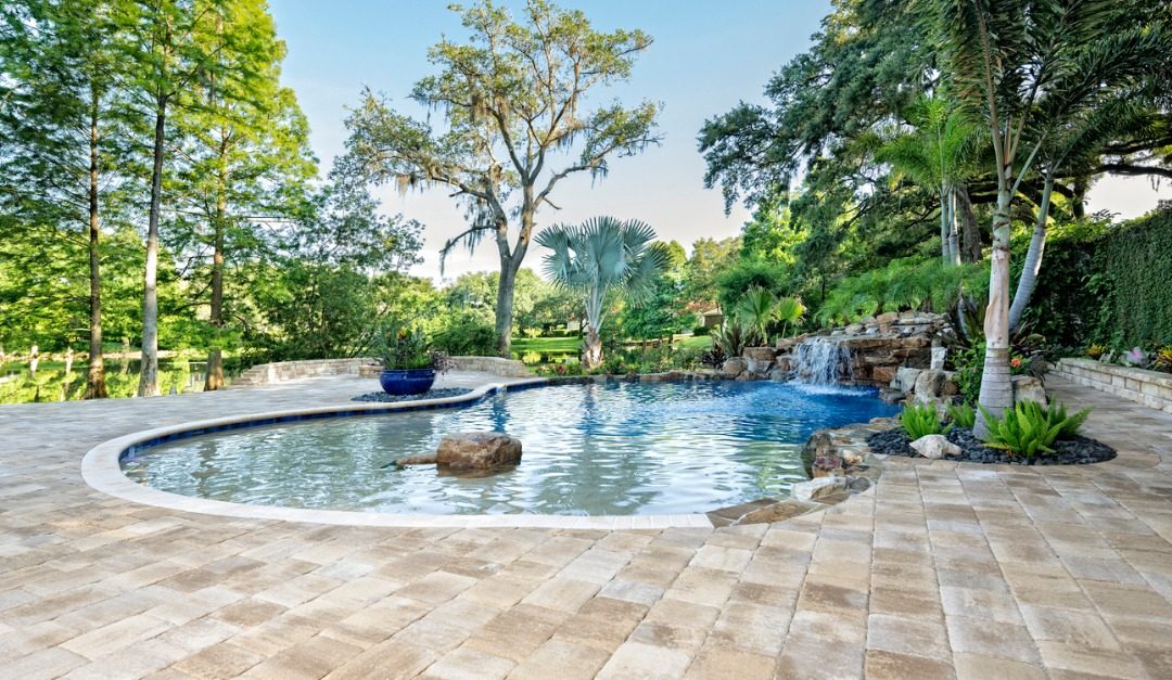 4 Reasons Why Natural Swimming Pools Are Making a Splash