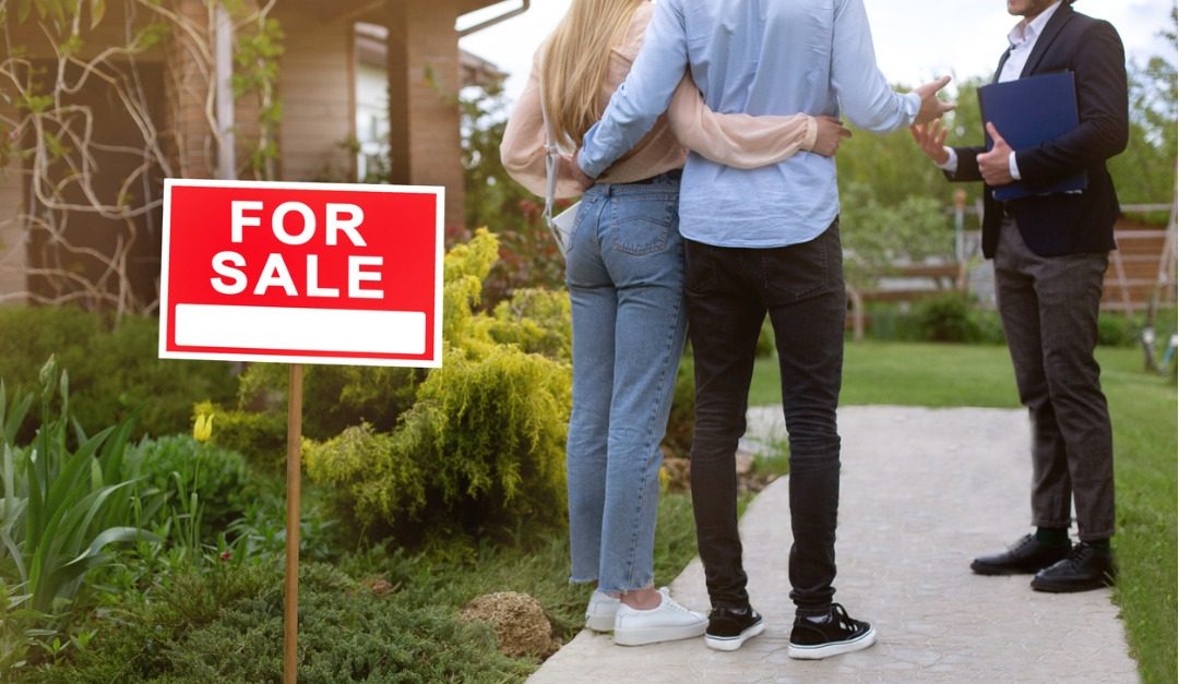 Trouble Selling Your Home? Why You Should Probably Stick With the Same Agent