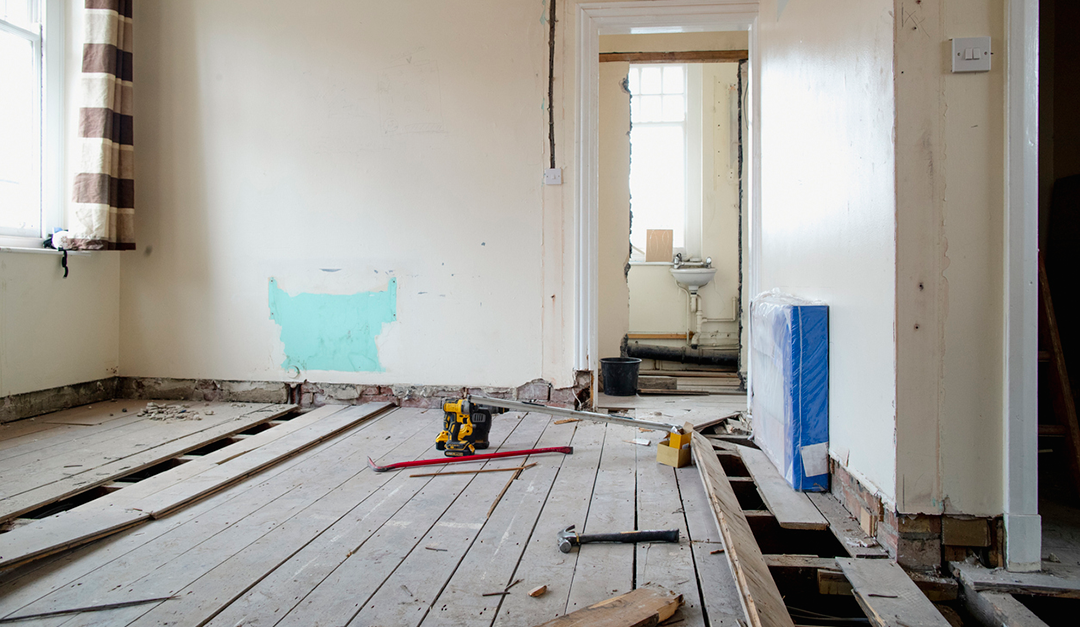 Pros and Cons: Flipping an Old Home