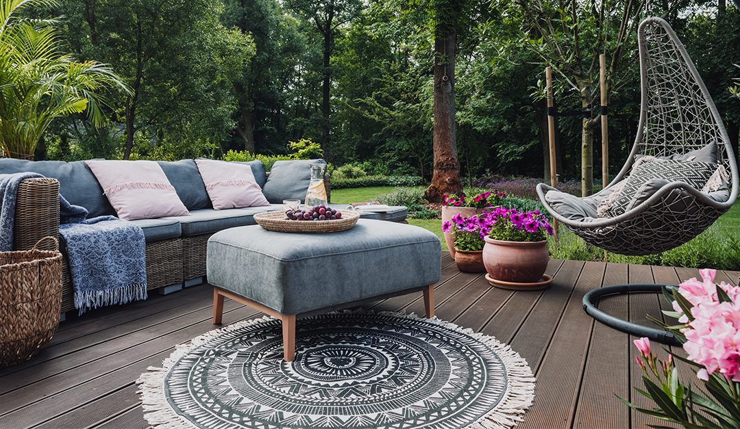 Trendy Designs for Your Outdoor Living Space