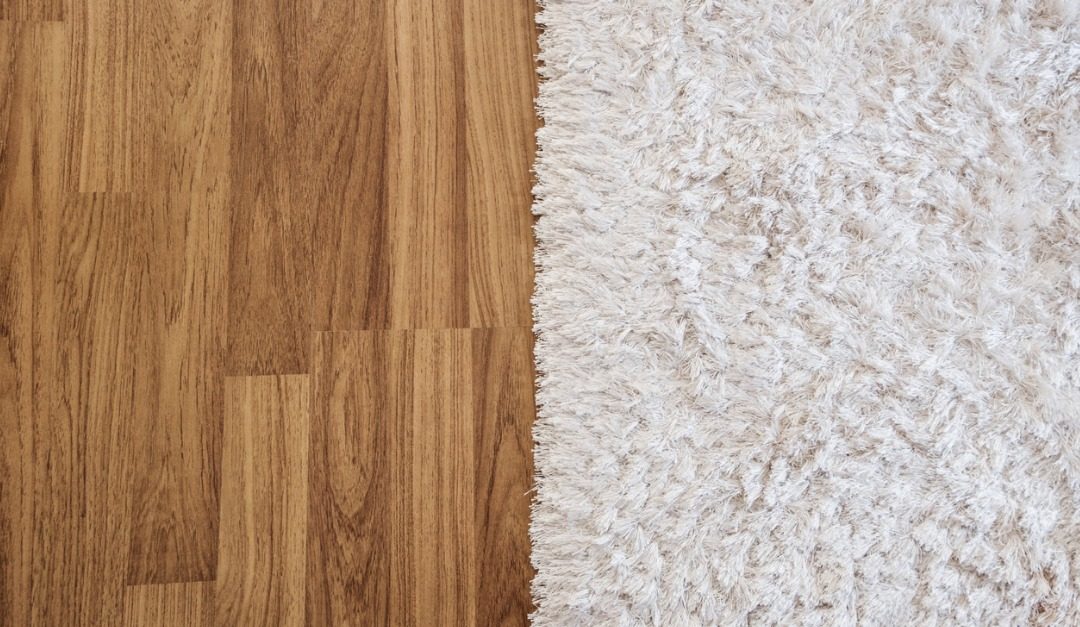 Should You Choose a House With Wall-to-Wall Carpeting or Hardwood Flooring?