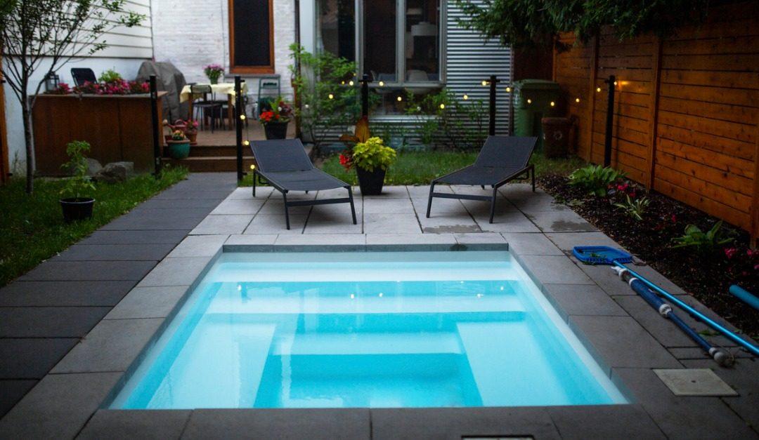 4 Small Swimming Pool Ideas That Will Make a Big Splash